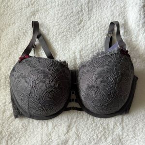 Brand new with tag Cacique collection push bra